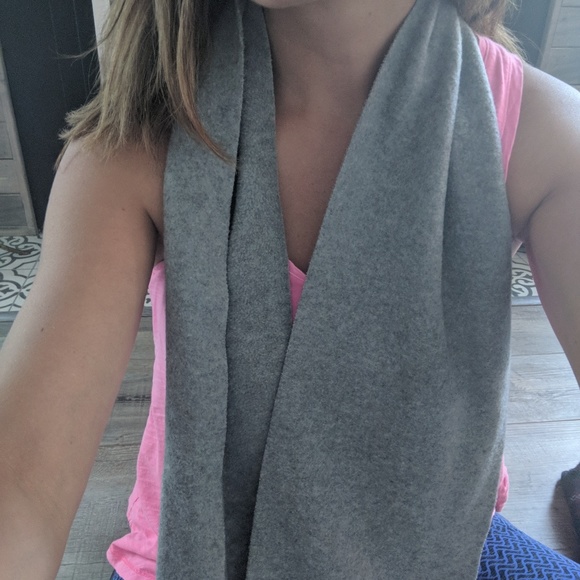 Set of infinity scarves ans cozy socks!!! - Picture 6 of 8